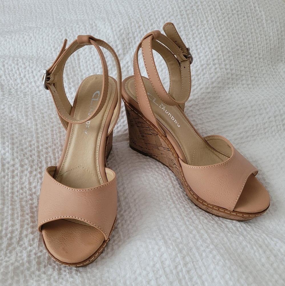 NWOT Nude Wedges - Picture 2 of 8